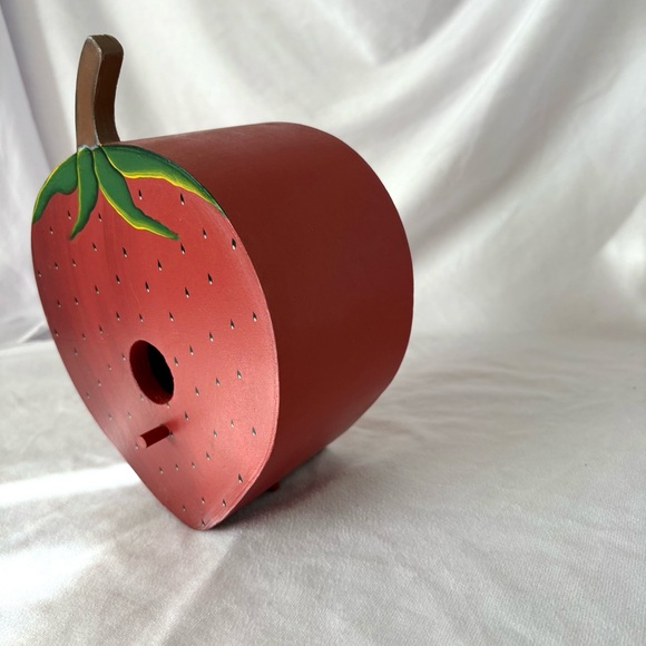 Vintage wooden strawberry bird house home decor wall hanging cute cottage - Picture 2 of 2